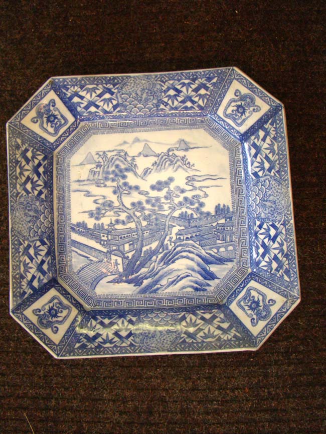 A 19th century Chinese octagonal porcelain platter.